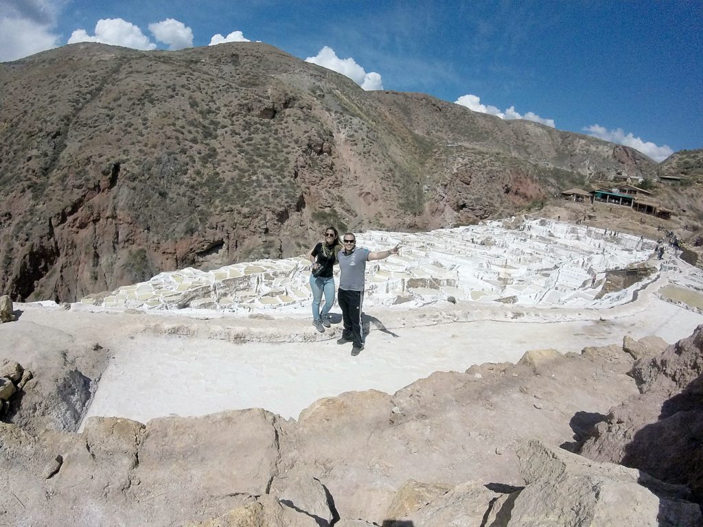 Casal nas Salineras de Maras