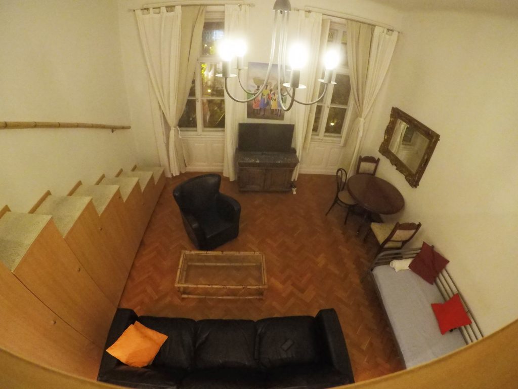 Pal's Hostel and Apartment