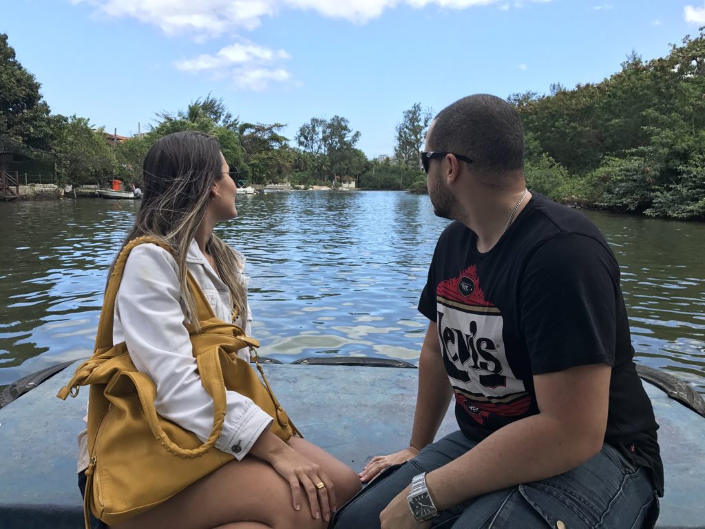 Passeio de barco pela Ilha da Gigóia