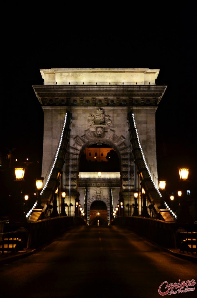 Chains Bridge Budapeste