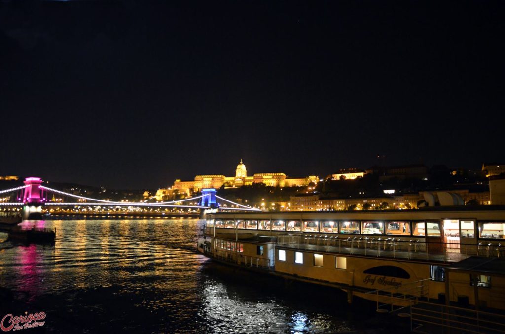 Passeio de barco em Budapeste pelo rio Danúbio