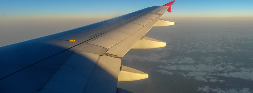 7 maneiras de amenizar o medo de avião Dicas para perder o medo de avião