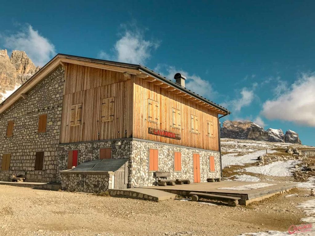 Rifugio Auronzo e a trilha para