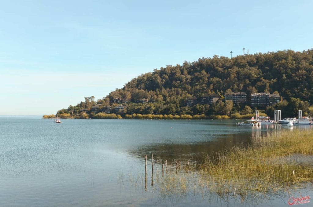 Vista para a Bahía La Poza em Pucón