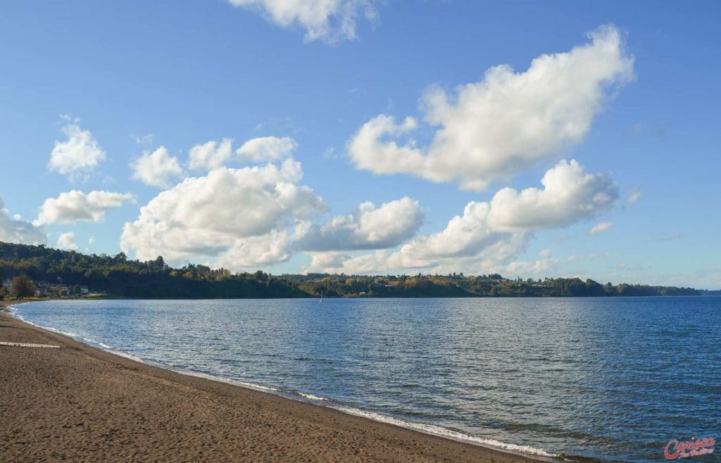 Praia no Lago Llanquihue em Frutillar