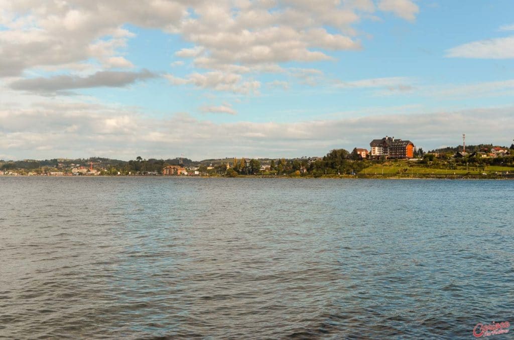 Vista de Puerto Varas e do lago