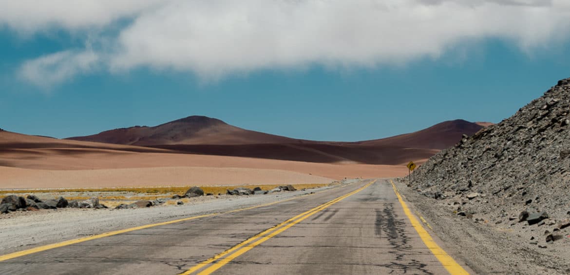 Estradas do Atacama de carro