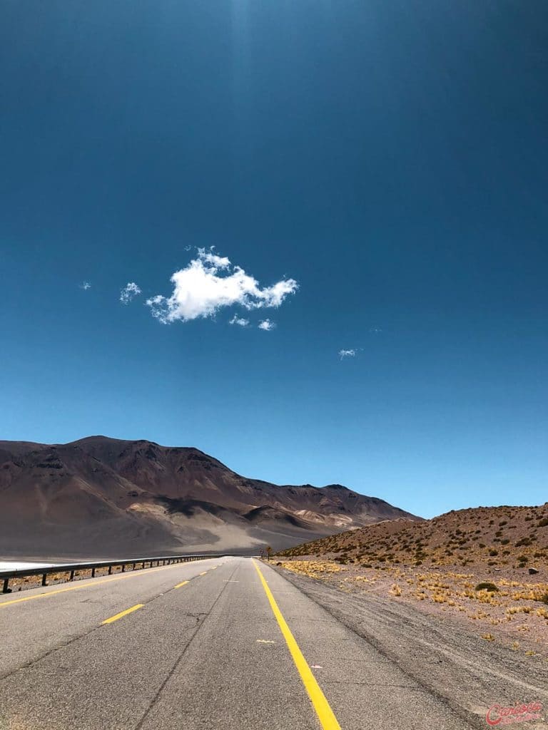 Ruta 27 viajando pelo Atacama de carro