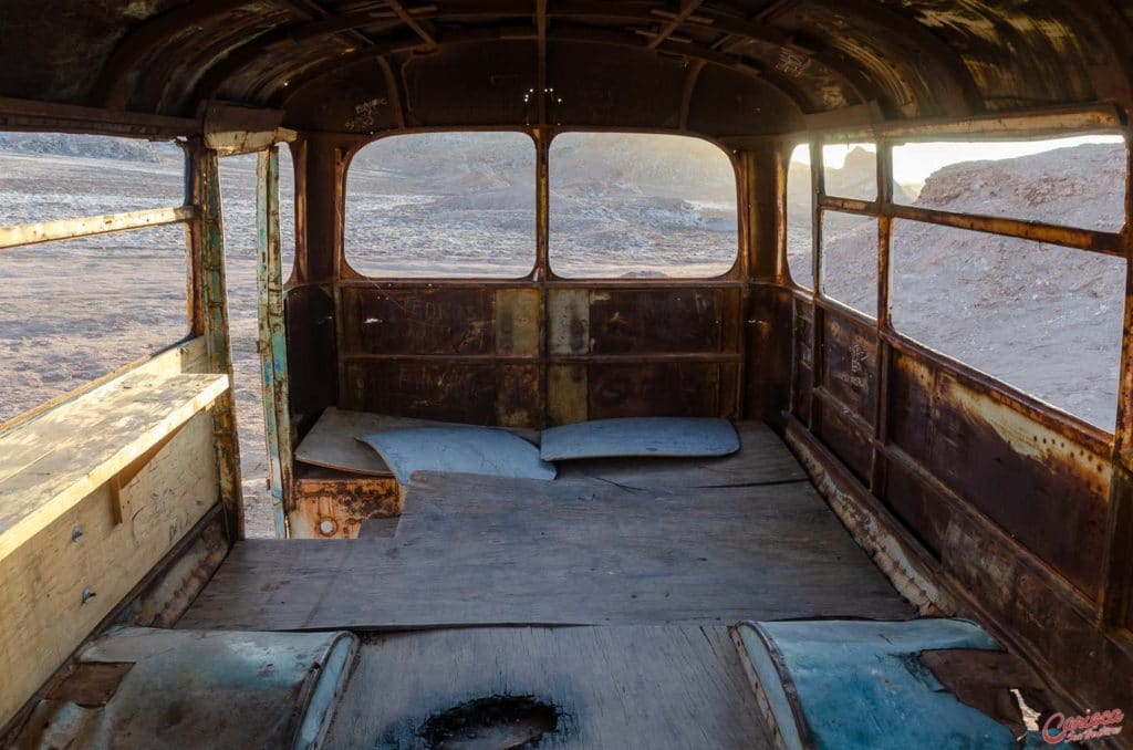 Interior do Magic Bus Atacama