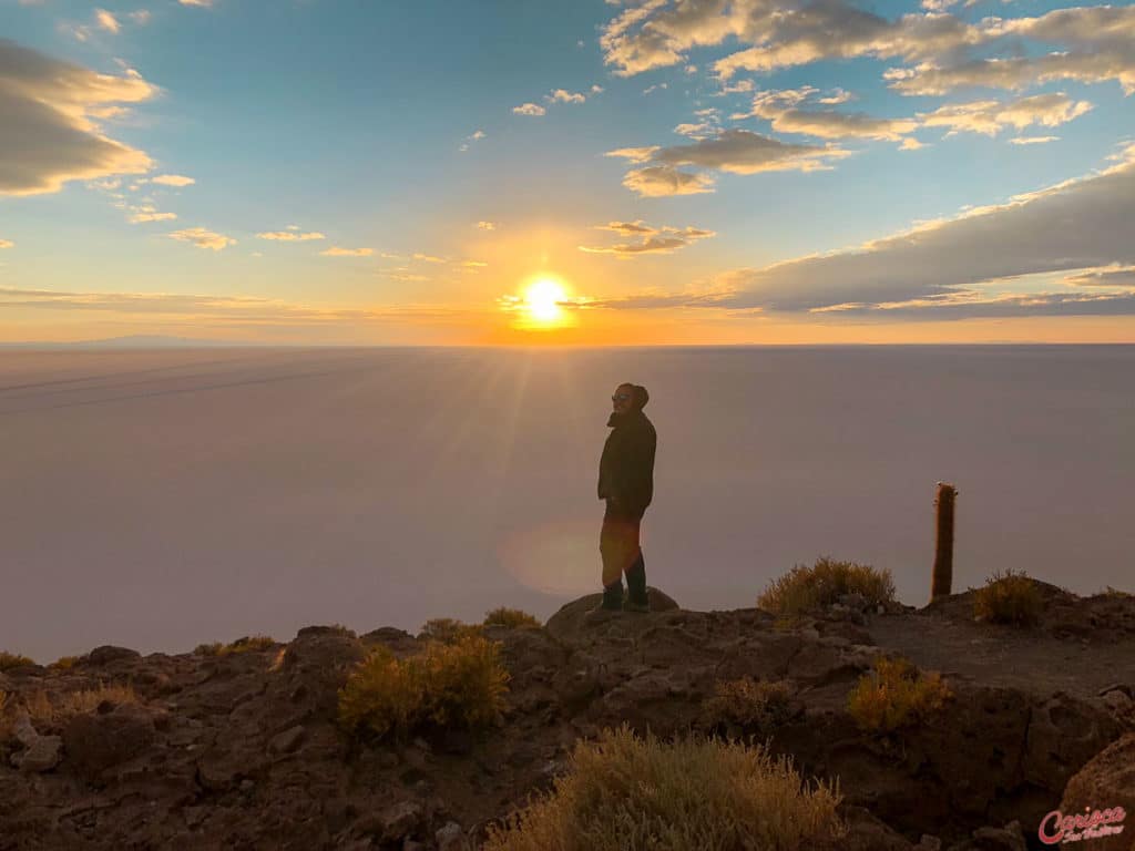 Nascer do Sol na Isla Incahuasi no Salar de Uyuni