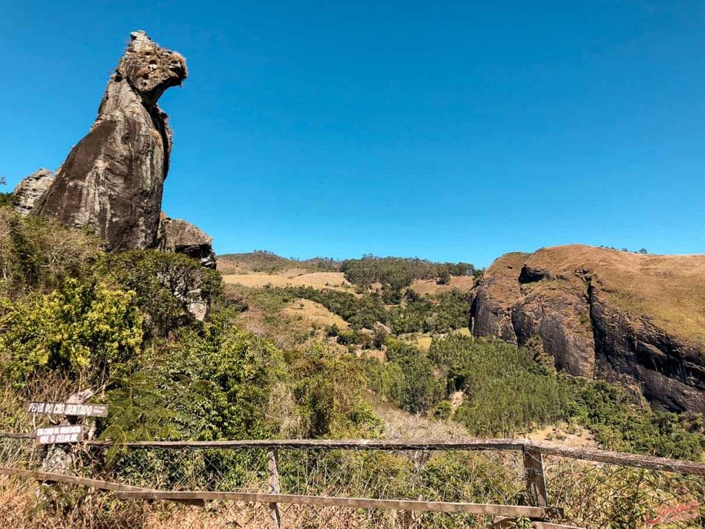 Pedra do Cão Sentado