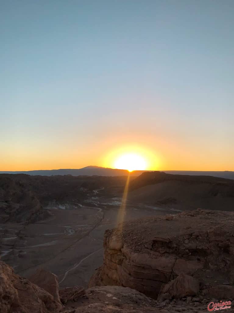 Pôr do Sol no Valle de la Luna imperdível em um roteiro no Atacama