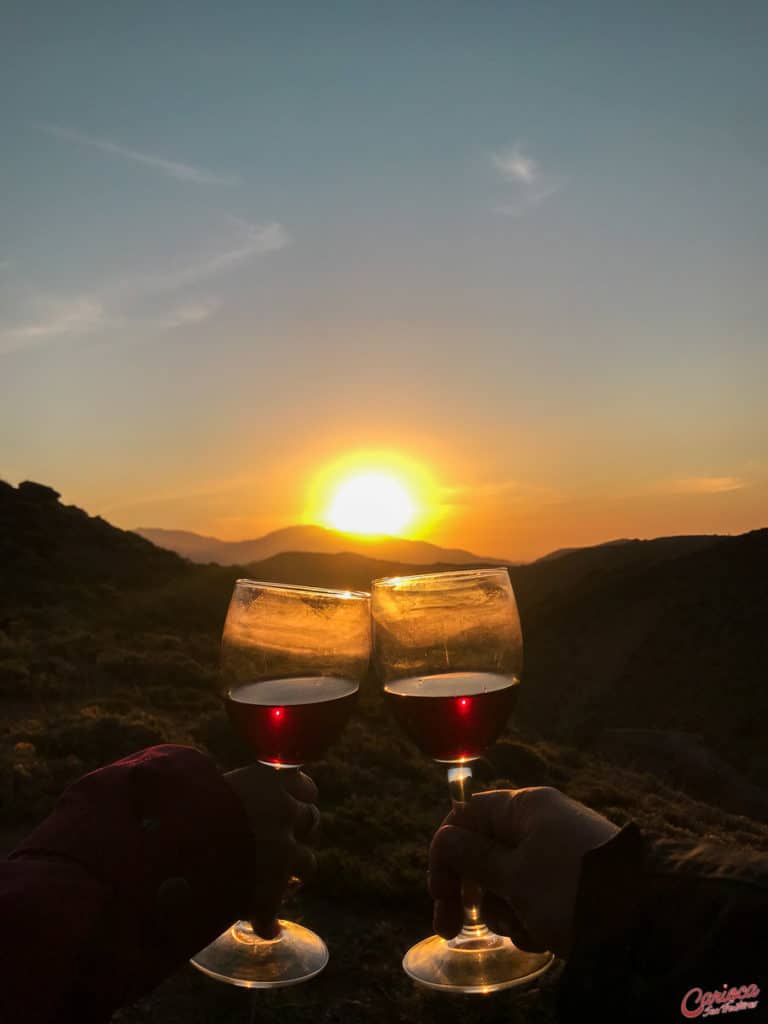 Vinho e pôr do sol no Valle Nevado