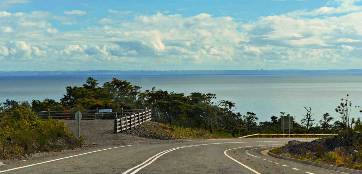 Volta ao Lago Llanquihue de carro saindo de Puerto Varas Volta ao Lago Llanquihue de carro