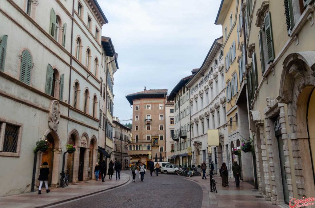 Ruas de Trento nos Alpes Italianos