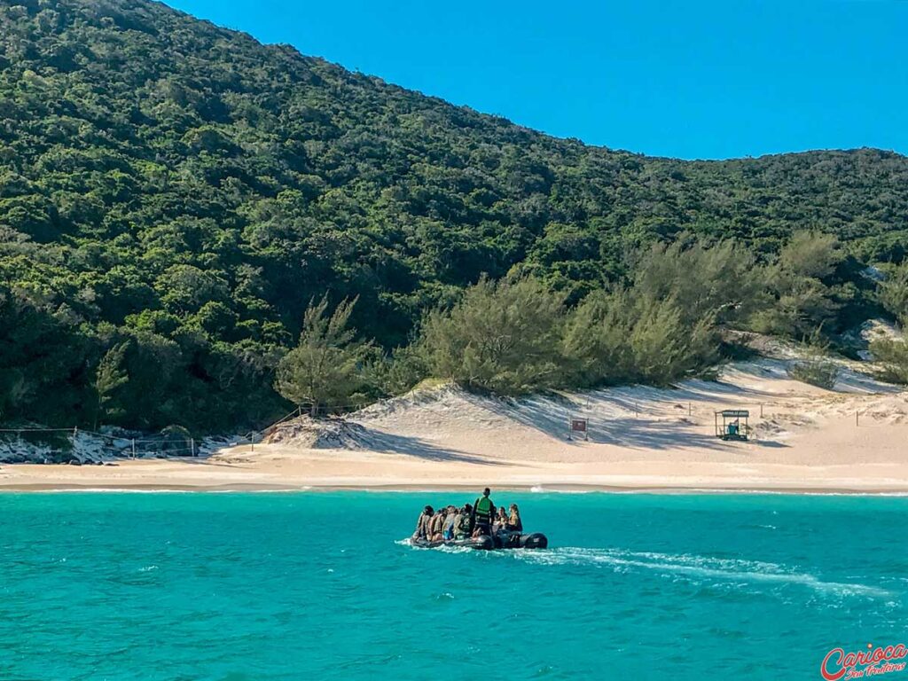 Passeio de barco em Arraial do Cabo