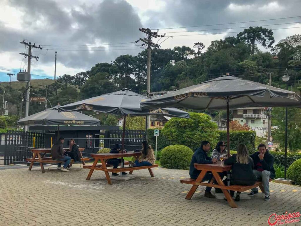 Mesas do Bar na fábrica da Baden Baden