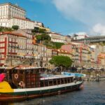 Passeio de barco pelo rio douro em porto