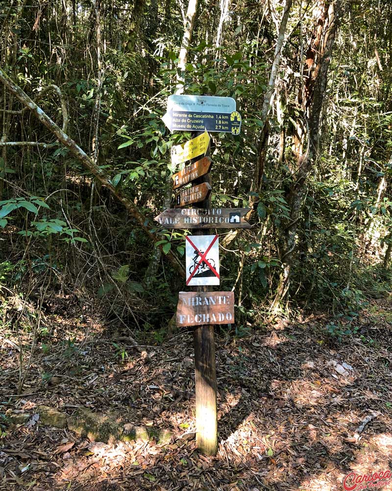 Entrada da trilha do Mirante da Cascatinha