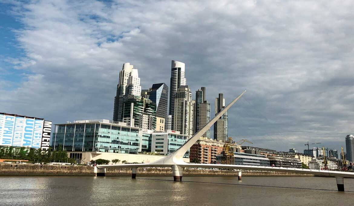 Puerto Madero: o que fazer no bairro mais moderno de Buenos Aires Puerto Madero em Buenos Aires