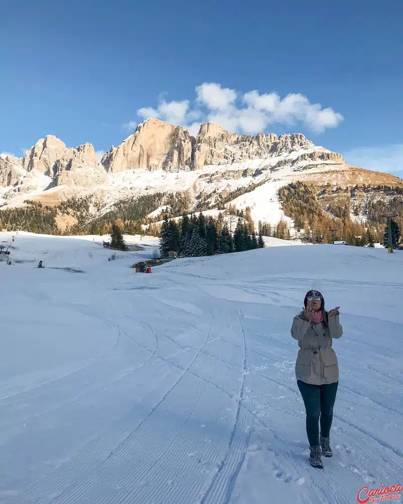 Passo di Costalunga nas Dolomitas Itália