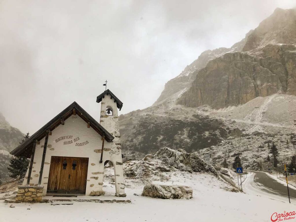 Passo Falzarego nas Dolomitas