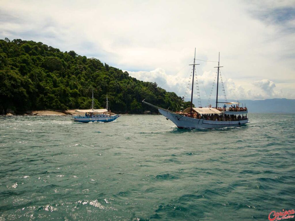 Escuna em Paraty