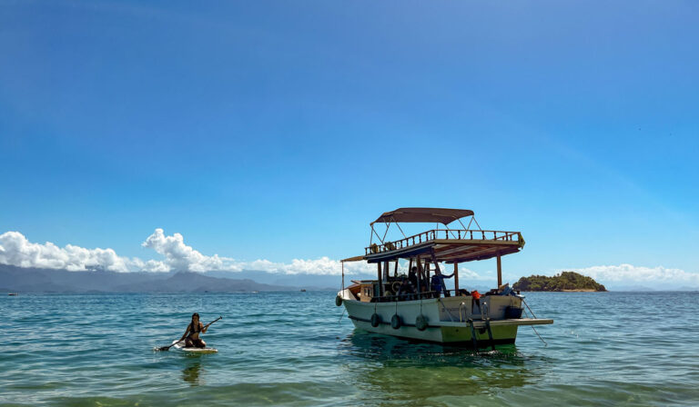 Passeio de barco privativo em Paraty