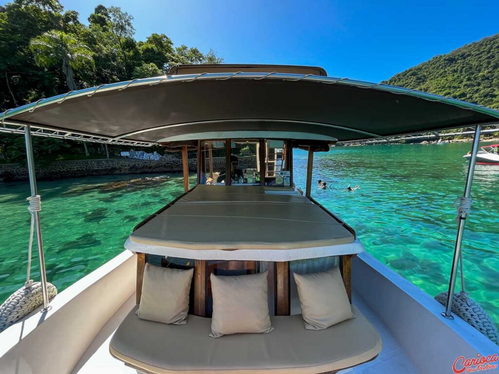 Passeio de barco em Paraty