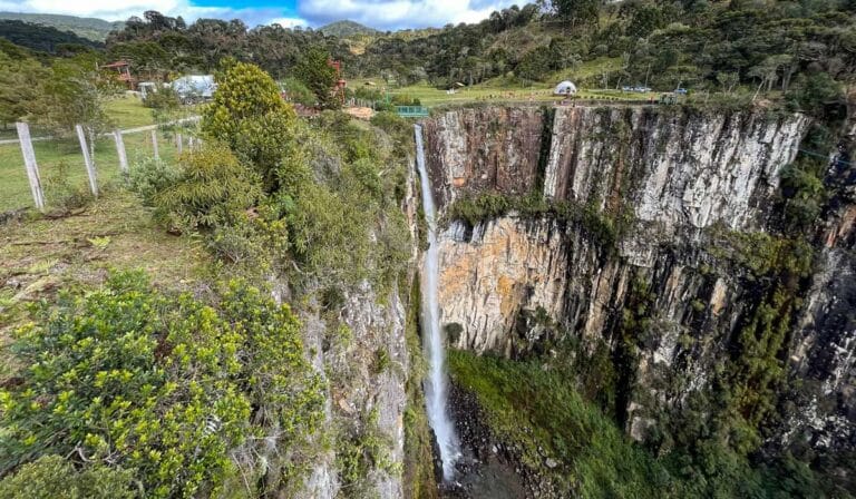 Cascata do Avencal no Parque Mundo Novo