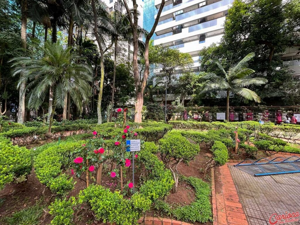 Jardim da Casa das Rosas