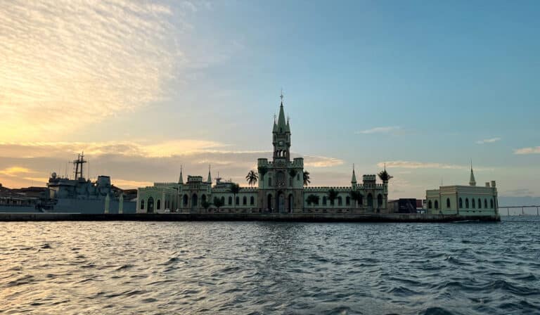 Como é a visita à Ilha Fiscal no Rio de Janeiro: o palacete que abrigou o último baile do Império do Brasil Ilha Fiscal no Rio de Janeiro