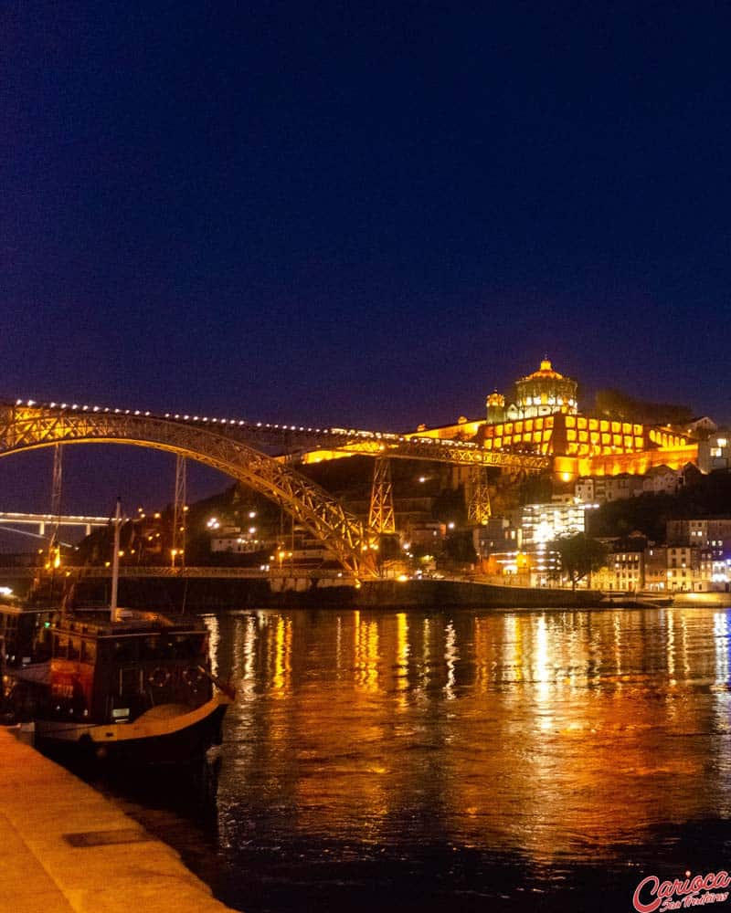 Cais da Ribeira a noite