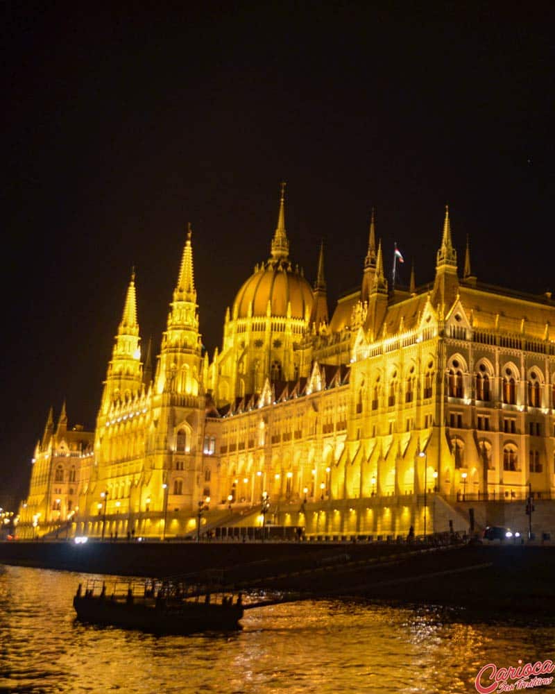 Parlamento de Budapeste a noite